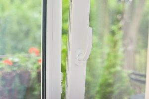 Read more about the article A Licensed Locksmiths Guide to Securing Your Sliding Doors