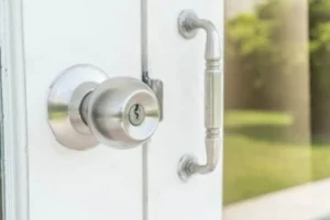 Read more about the article Choosing the Right Mul-T-Lock for Your Home